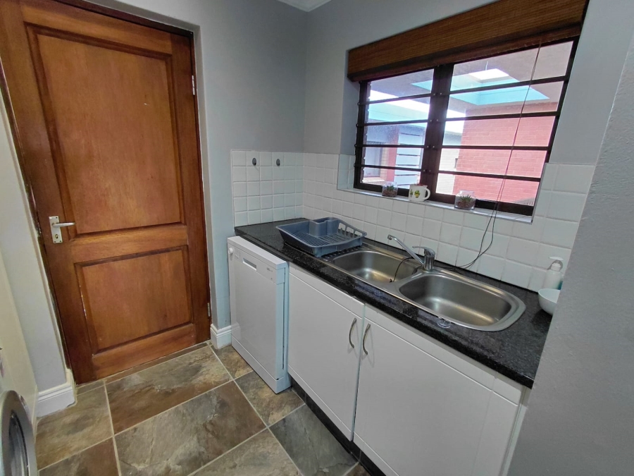 3 Bedroom Property for Sale in Jeffreys Bay Central Eastern Cape